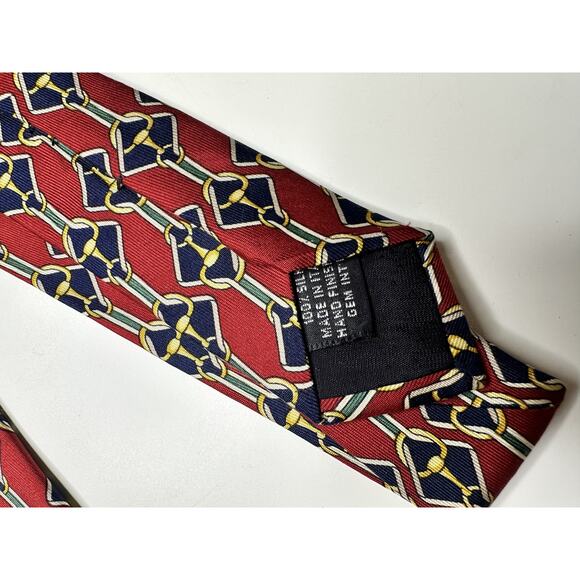 GUCCI Men's Red/Multicolor Lock Print 100% Silk Designer Neck Tie - Picture 7 of 7